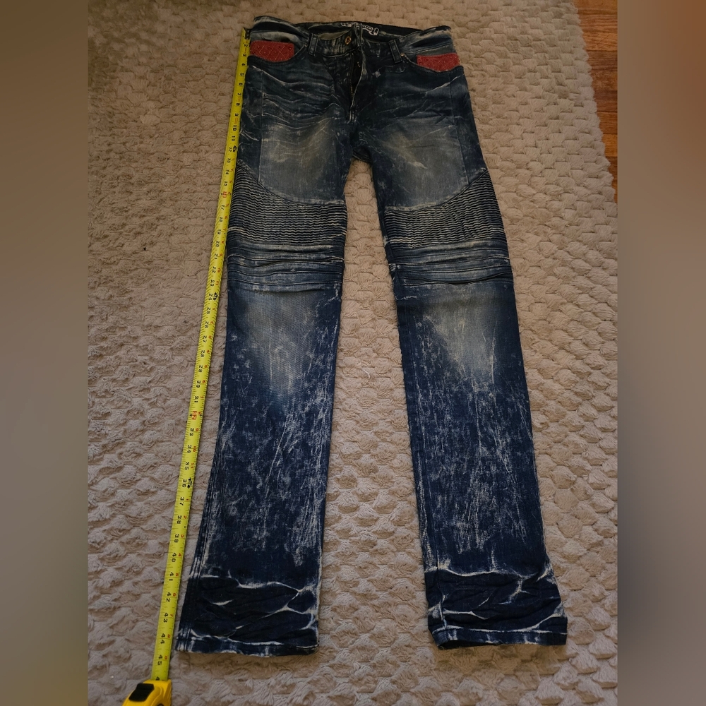 Robin's Jean In Blue with Red Accents - Picture 8 of 9